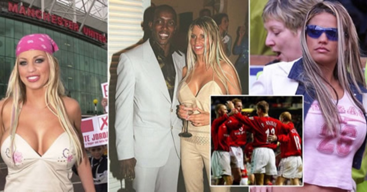 Katie Price khiến cầu thủ MU trầm trồ trong phòng thay đồ